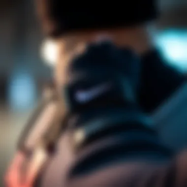 Stylish Design and Functionality of Nike Bandaj Close-up of Nike bandaj highlighting its stylish design and functionality.