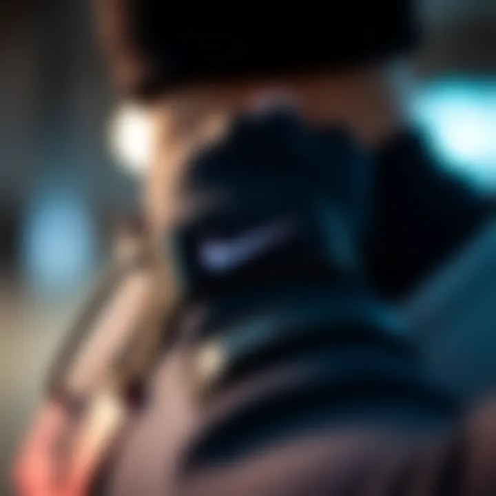 Stylish Design and Functionality of Nike Bandaj Close-up of Nike bandaj highlighting its stylish design and functionality.